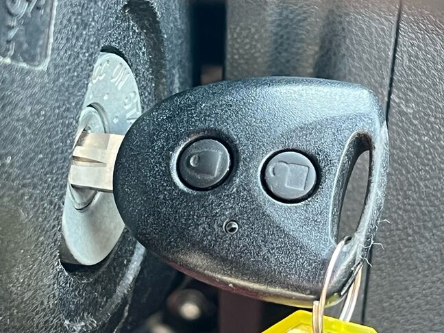 自社ローン実績１０００台以上！全国配車可能☆整備工場完備☆女性スタッフ対応☆全国故障対応